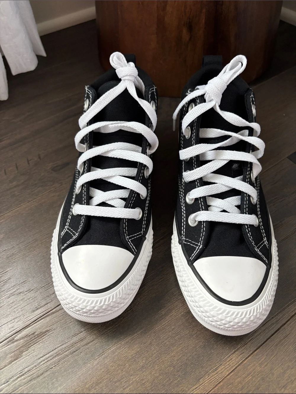 Converse All Star Malden Street Mid top, ortholite cushioning wider fit